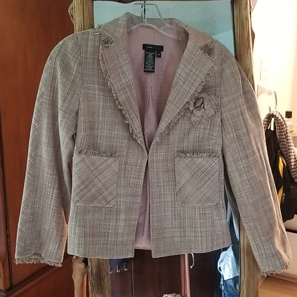BCBG tweed pink beige jacket
